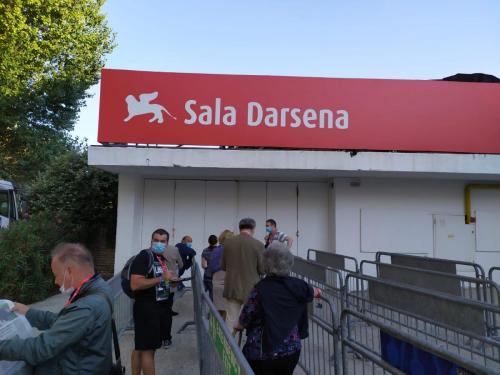 Coda alla Sala Darsena