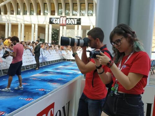 i nostri fotografi accreditati si preparano sul Blu Carpet