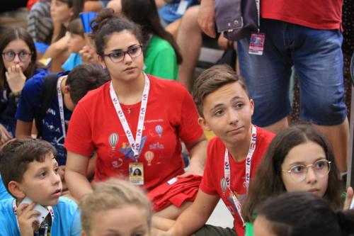 Prima di salire sul palco per la premiazione