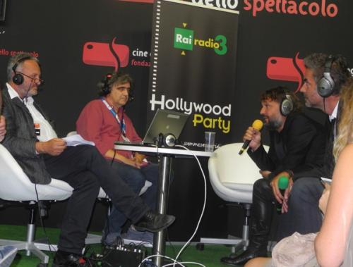 v14 HollywoodParty