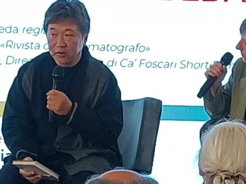 Hirokazu Kore'Eda riceve il premio Bresson