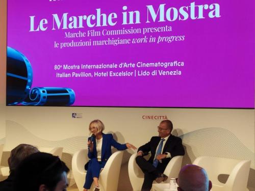 L'Assessore alla cultura della Regione Marche, Chiara Biondì e il presidente dell' Fondazione Marche Cultura